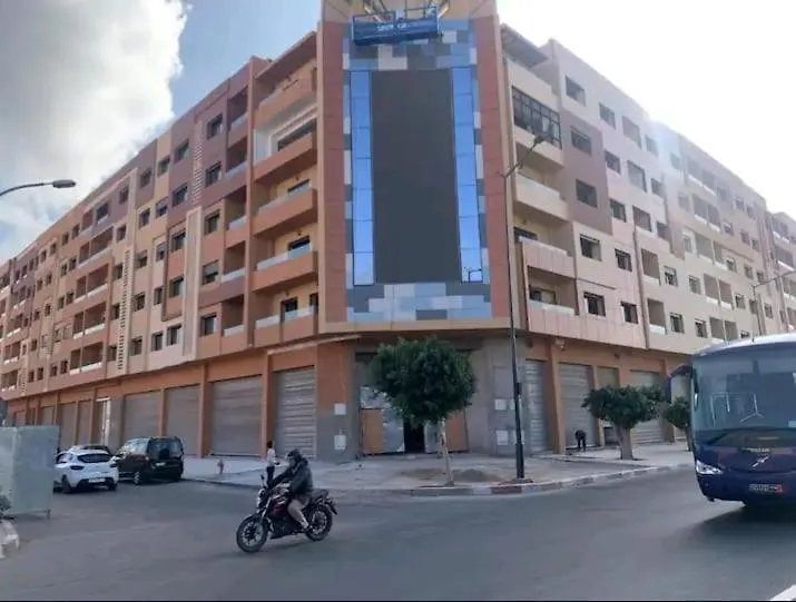 הקונטקטים של Appartement Magnifique